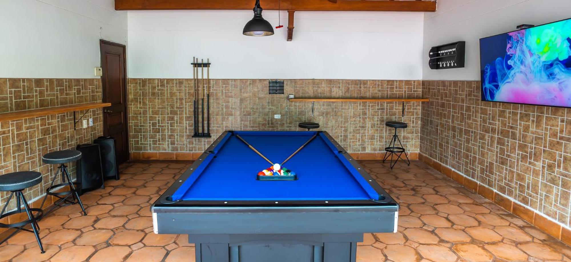 Premium Mansion In El Poblado Nightclub, Maid & Pool * Medellín