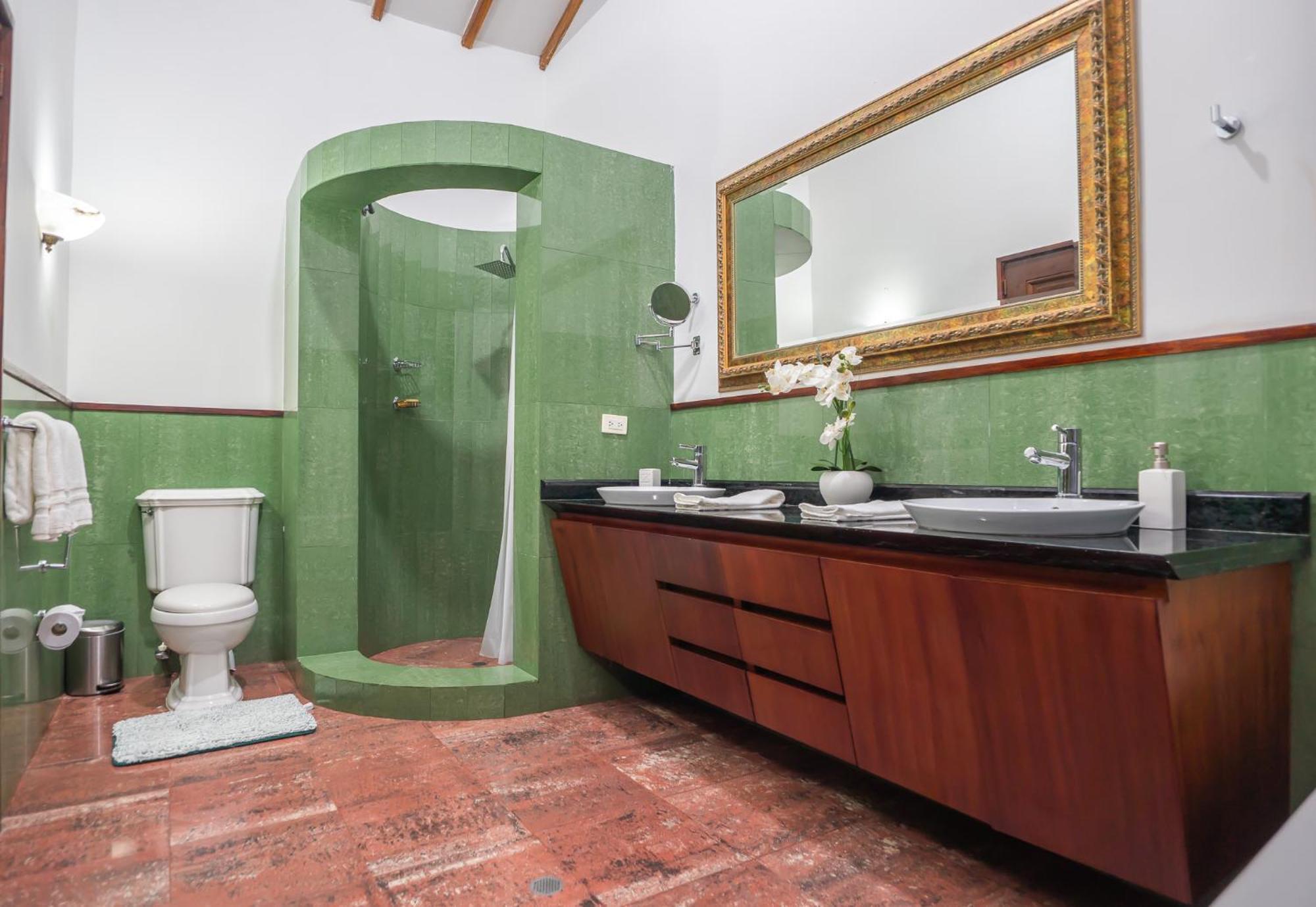 Premium Mansion In El Poblado Nightclub, Maid & Pool Сasa de vacaciones