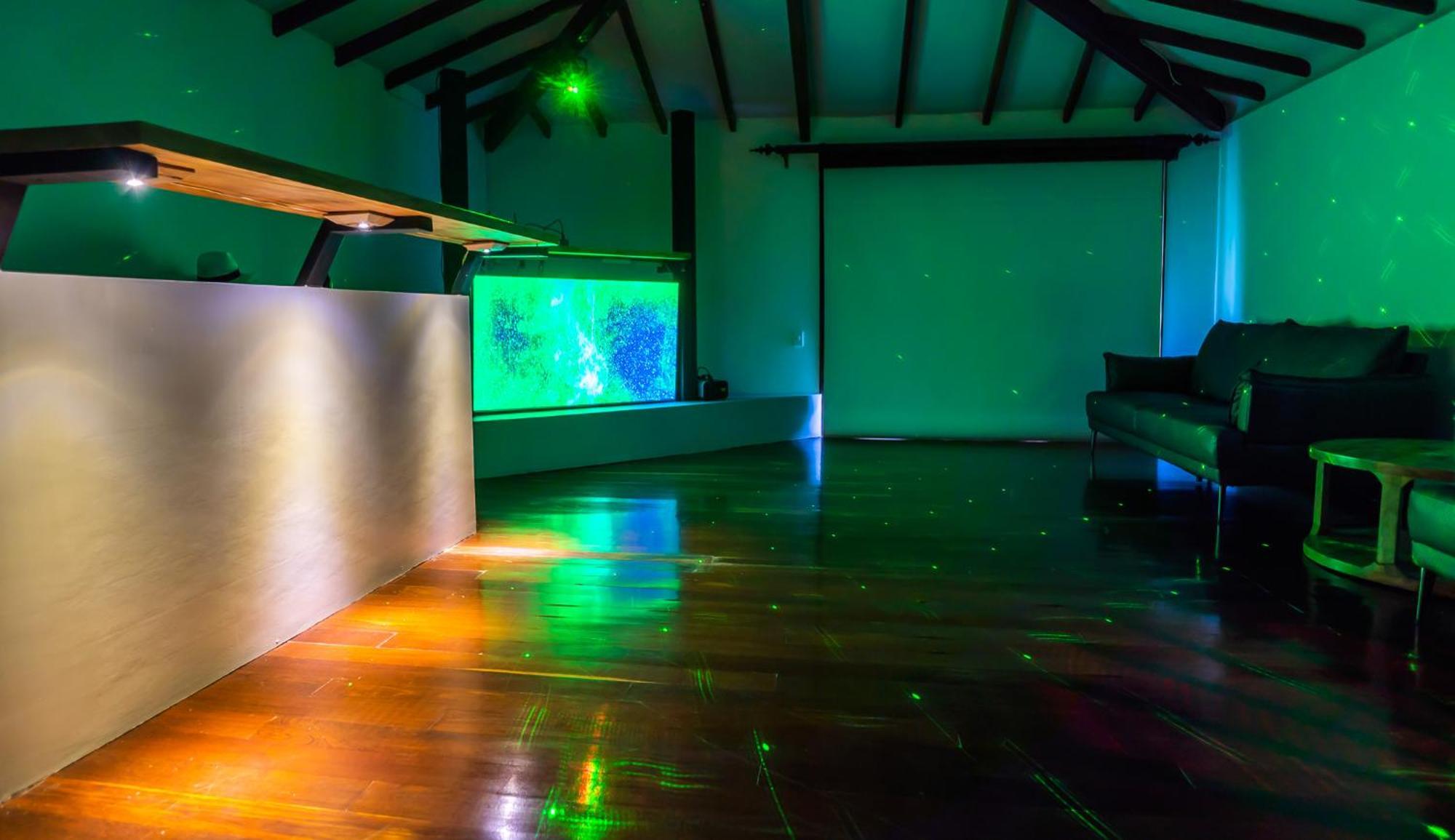 Premium Mansion In El Poblado Nightclub, Maid & Pool Сasa de vacaciones Medellín