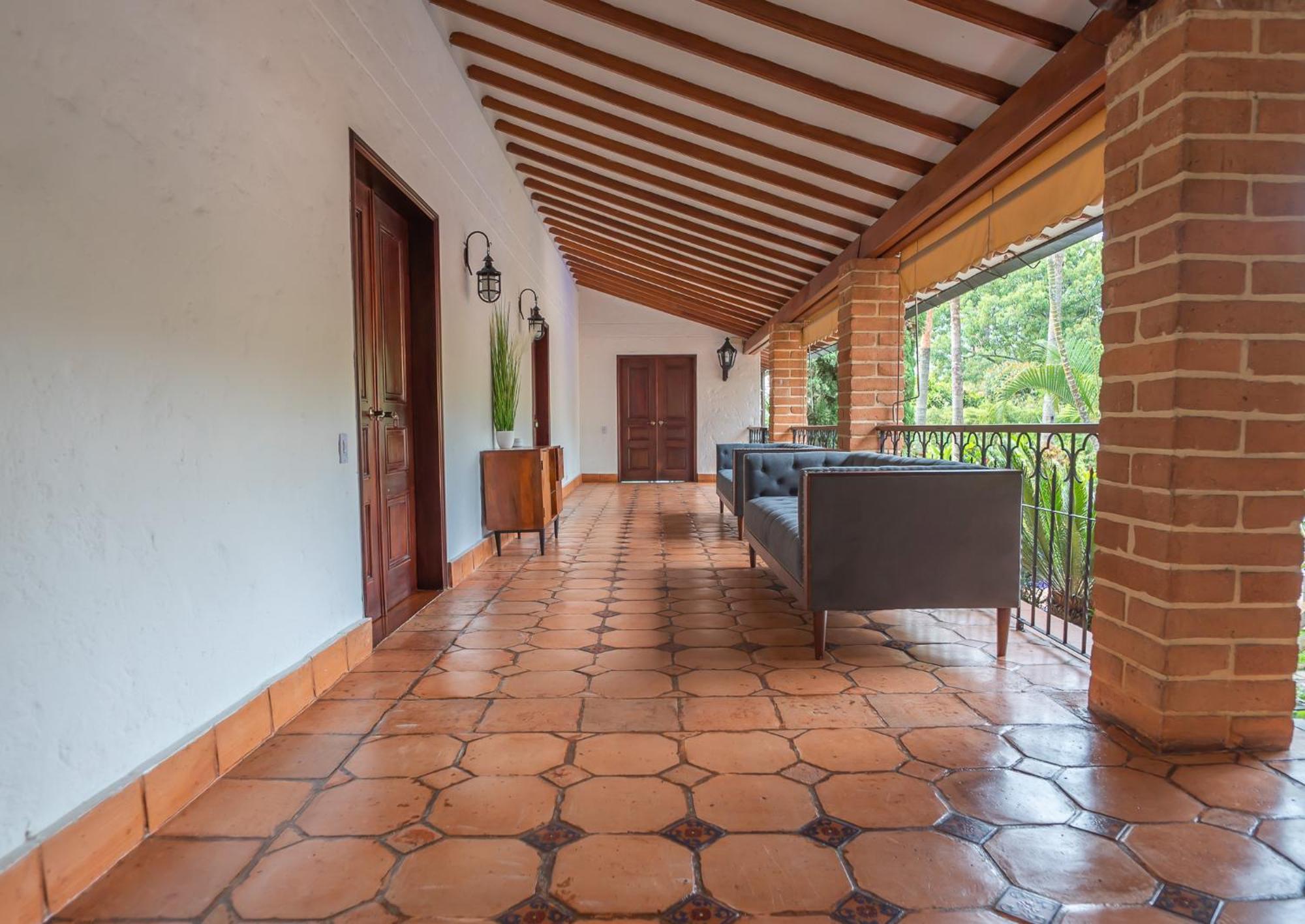 Premium Mansion In El Poblado Nightclub, Maid & Pool Сasa de vacaciones *